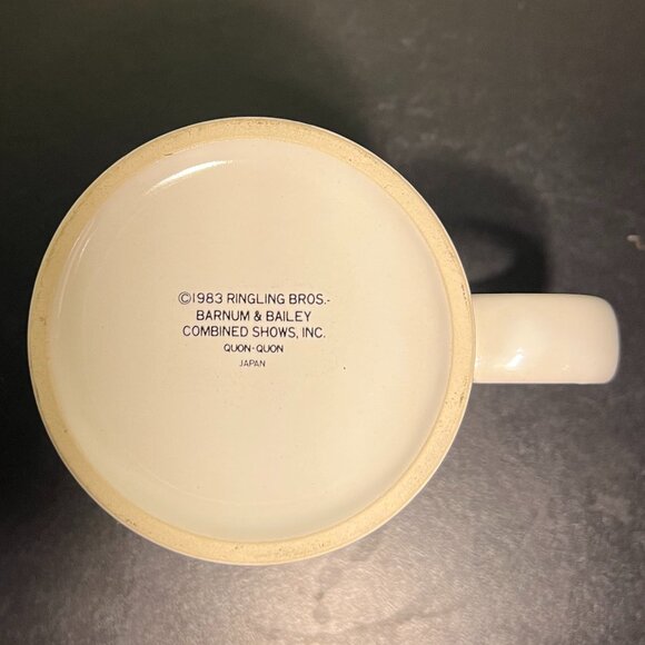 Vintage Ringling Bros. and  BARNUM & BAILEY CIRCUS 1983 ~  Quon-Quon ~ Japan - Picture 5 of 6